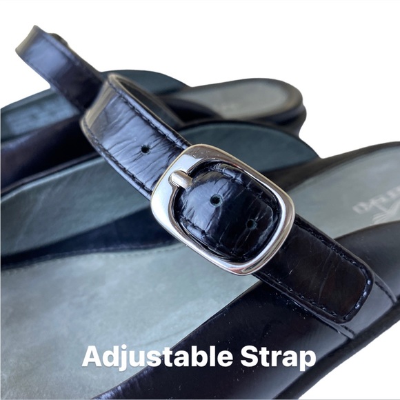 Dansko Crinkle Patent Leather BLACK Slip On Sandals - Picture 9 of 16